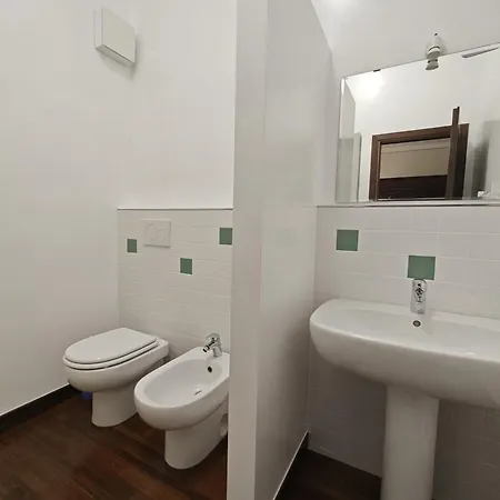 R37 - Casa Tamarina . Numana